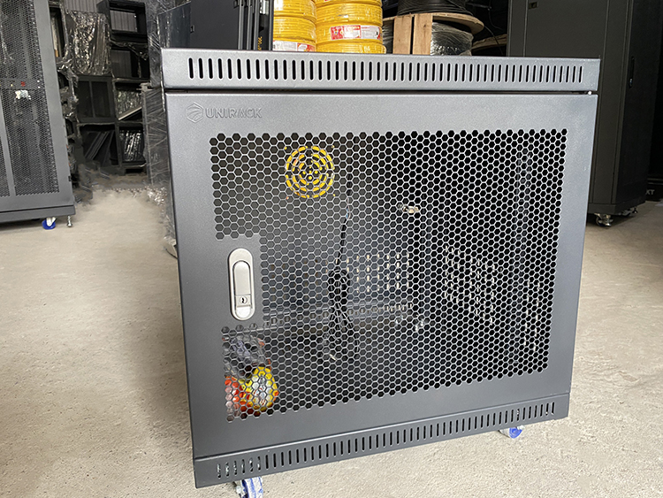 Tủ rack 9U D500 Tủ rack 9U D500