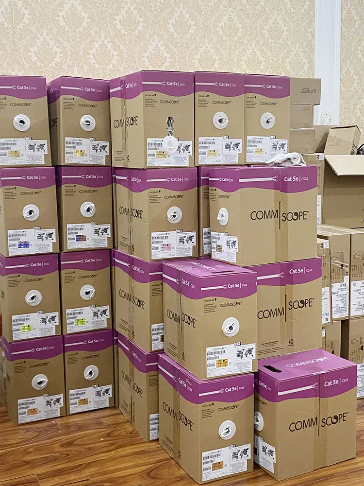 Cáp mạng CommScope Cat5e chính hãng