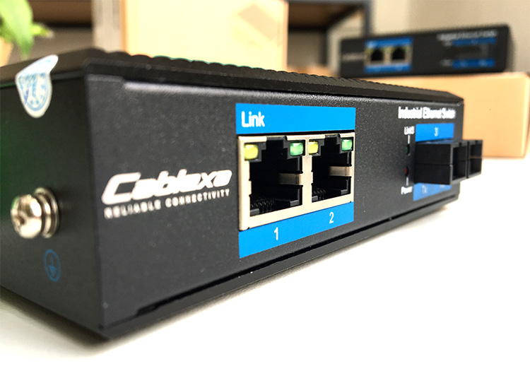 IES7210-2E1FX-CA 2 Ports Industrial Gigabit Fiber Ethernet Switch