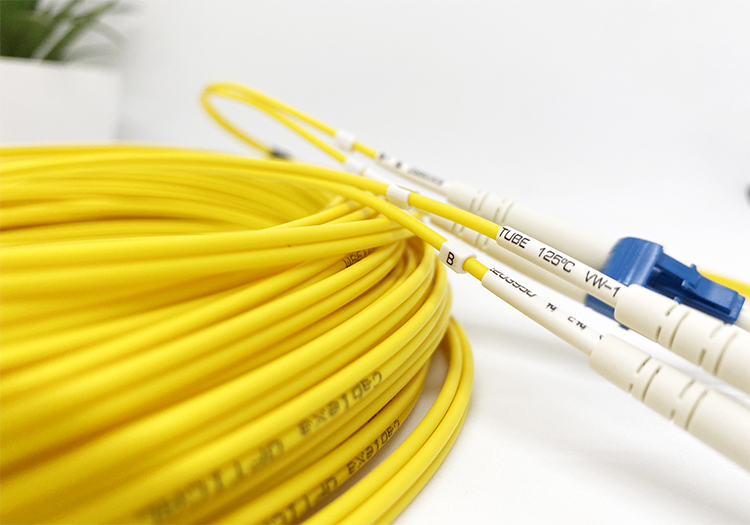 Dây nhảy quang Singlemode LC LC Dây nhảy quang Singlemode LC LC