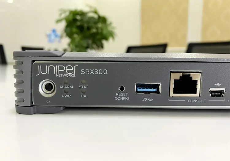 Thiết bị tường lửa Juniper SRX300-SYS-JB chính hãng