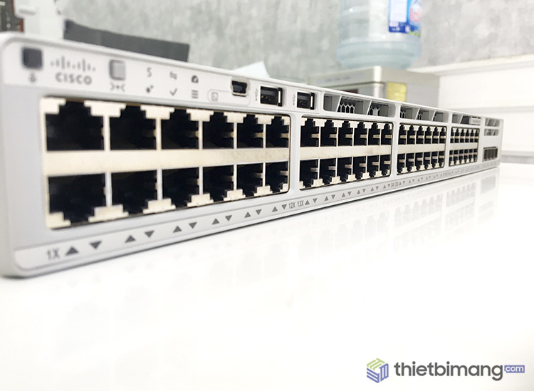 Thiết bị mạng Cisco C9200L-48T-4G-E chính hãng Thiết bị mạng Cisco C9200L-48T-4G-E chính hãng