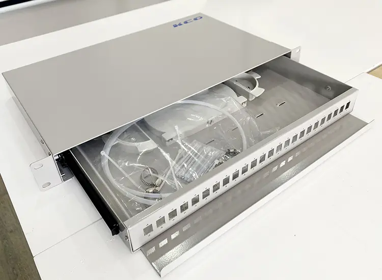 Hộp phối quang 24FO đầy đủ phụ kiện hãng KCO