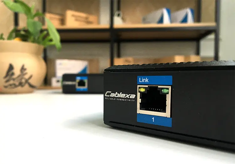 Các cổng giao tiếp trên Switch công nghiệp IES7211-1GE1GF-CA