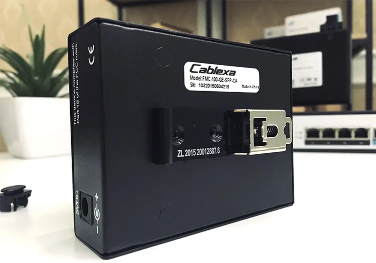 Converter quang 1 cổng FMC-100-GE-SFP-CA Converter quang 1 cổng FMC-100-GE-SFP-CA