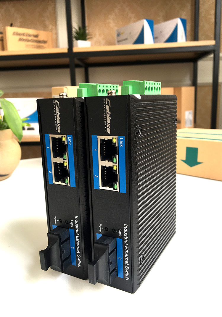 Switch IES7210-2E1FX-CA