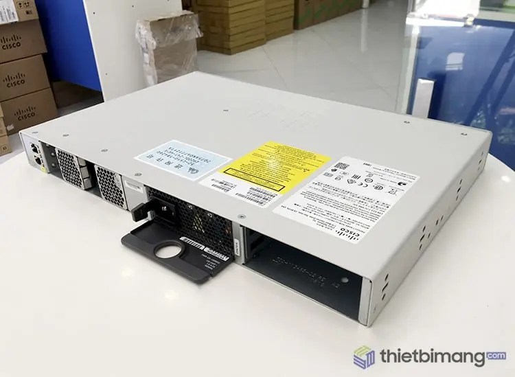 Cisco C9200L-24T-4G-E chính hãng Cisco C9200L-24T-4G-E chính hãng