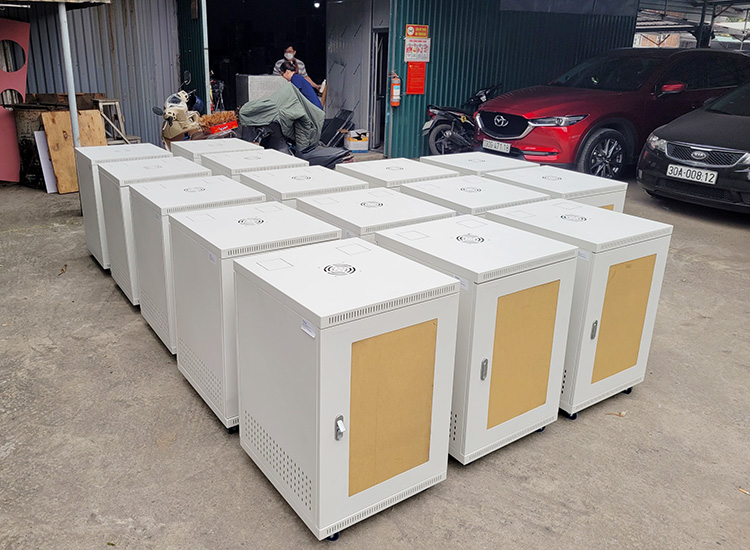 Tủ rack 15U D600 Tủ rack 15U D600