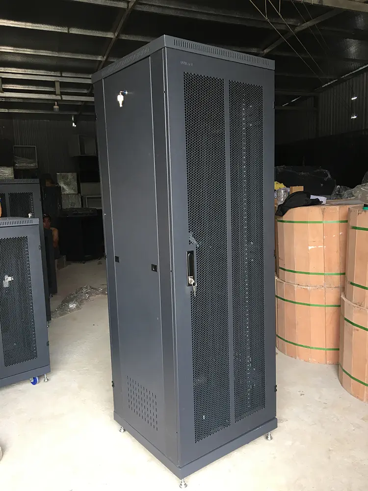 Tủ rack 36u sâu D600 Tủ rack 36u sâu D600