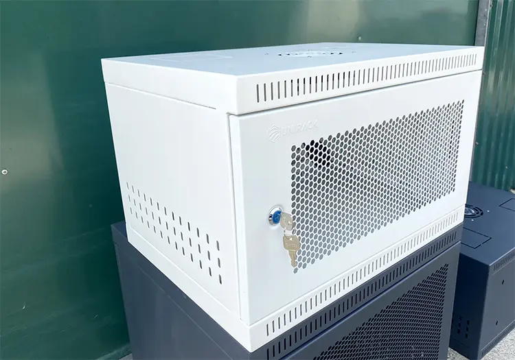 Tủ rack 6U D400 mẫu mới hãng UNIRACK Tủ rack 6U D400 mẫu mới hãng UNIRACK