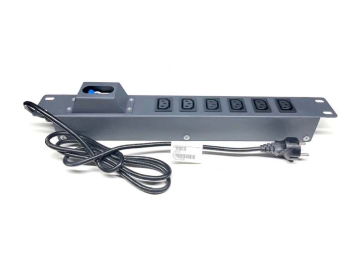 Thanh nguồn PDU 6 ổ C13 MCB20A, UNR-P6M20/1U-C13